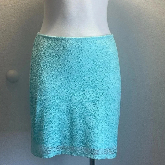 Hollister mint green stretch floral lace skirt size medium lined mesh mini skirt - Picture 1 of 6